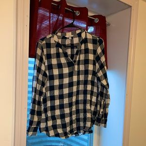 3/10 Size small navy blue and white plaid shirt